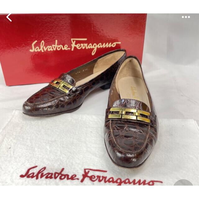 Salvatore Ferragamo(サルヴァトーレフェラガモ)のフェラガモ　パンプス レディースの靴/シューズ(ハイヒール/パンプス)の商品写真