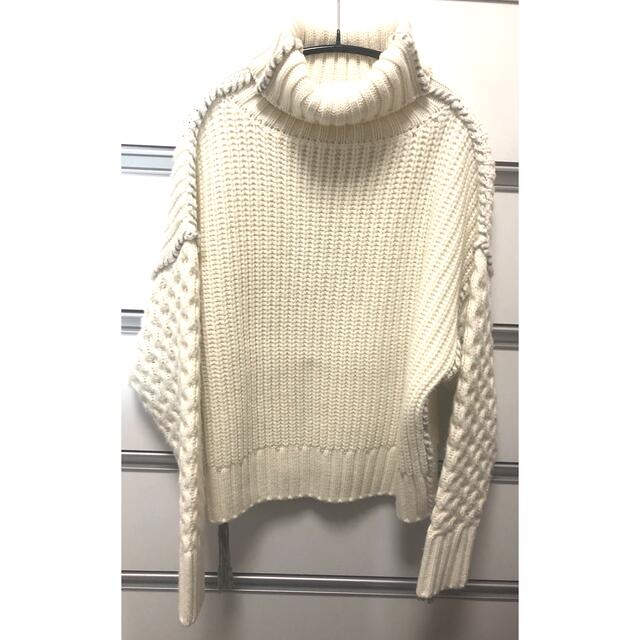 ENFOLD(エンフォルド)の『EN’DAY/エンデイ』 cable knit white レディースのトップス(ニット/セーター)の商品写真