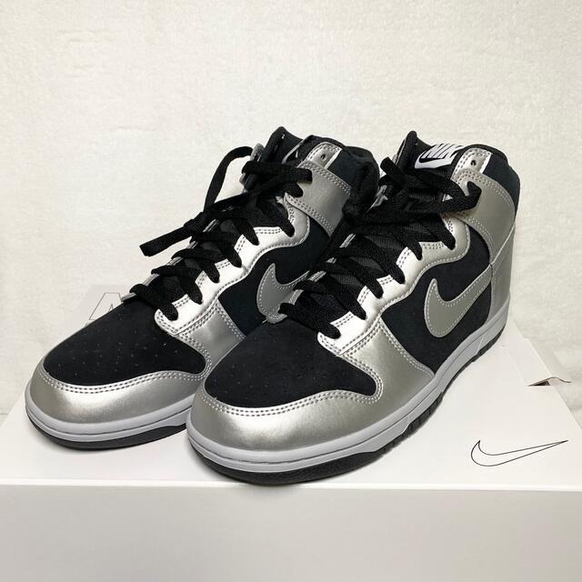 NIKE(ナイキ)のNIKE DUNK HIGH ナイキ ダンク ハイ カスタム シルバー/ブラック メンズの靴/シューズ(スニーカー)の商品写真