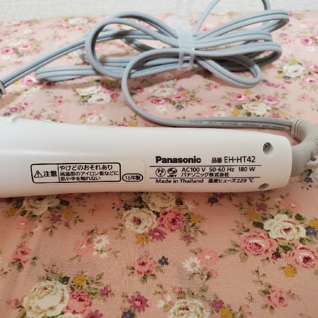 Panasonic(パナソニック)のPanasonic EH-HT42-W　カール　ヘアアイロン　❀ スマホ/家電/カメラの美容/健康(ヘアアイロン)の商品写真