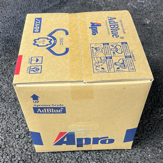 アドブルー新品未開封箱入り四箱80リットルまとめ売り 一箱20リットル アドブルー新品未開封箱入り四箱80リットルまとめ売り 一箱20リットル