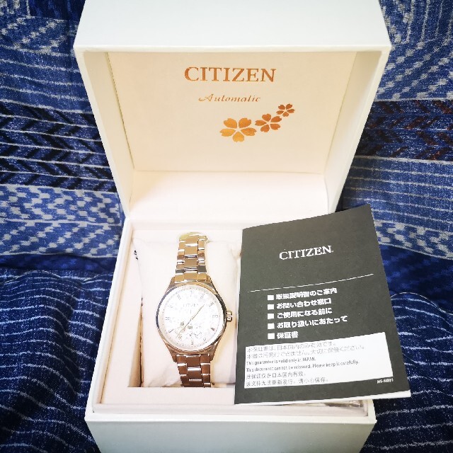 ☆限定品☆citizen コレクション 零れ桜 pc1004-63w 替ベルト付