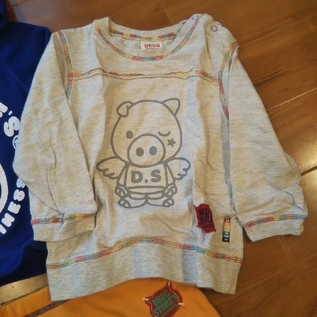 drug store's(ドラッグストアーズ)のdrug store 's 90冬服セット(フリースパーカー&長袖2&ズボン2) キッズ/ベビー/マタニティのキッズ服男の子用(90cm~)(ジャケット/上着)の商品写真