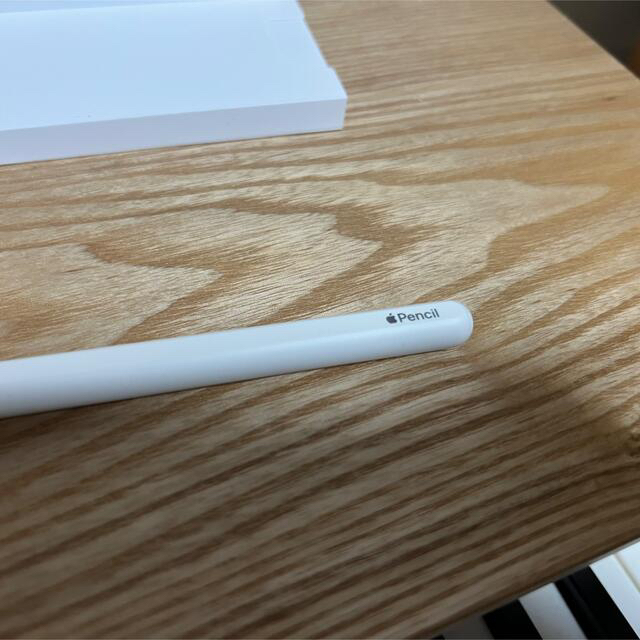 Apple(アップル)の【極美品】Apple pencil 2【第2世代】 スマホ/家電/カメラのPC/タブレット(タブレット)の商品写真