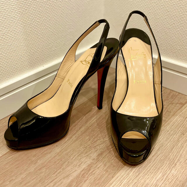 Christian Louboutin(クリスチャンルブタン)の値下げ⭐︎ChristianLouboutin クリスチャン　ルブタン　パンプス レディースの靴/シューズ(ハイヒール/パンプス)の商品写真