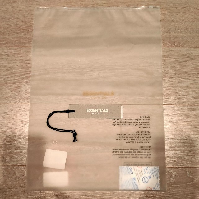 FEAR OF GOD ESSENTIALS ロングスリーブ Tシャツ