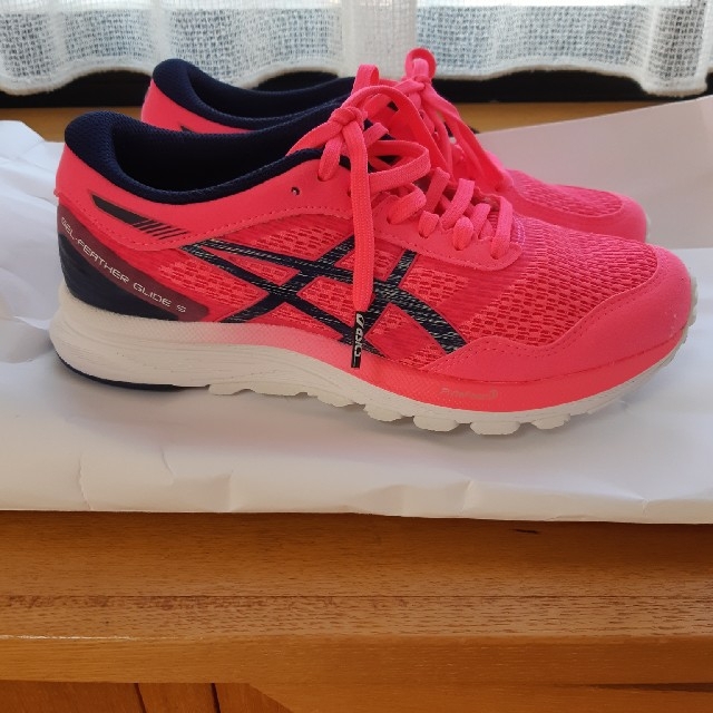 asics(アシックス)の【値下げ￥5,000→￥4,000】高品質スポーツシューズ レディースの靴/シューズ(スニーカー)の商品写真