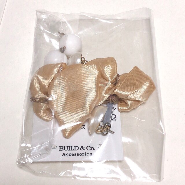 ZARA(ザラ)のBUILD&Co.  オーダーメイドピアス 新品未使用 レディースのアクセサリー(ピアス)の商品写真