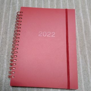 ムジルシリョウヒン(MUJI (無印良品))の無印良品　2022年スケジュール帳　A5判　レッド(カレンダー/スケジュール)