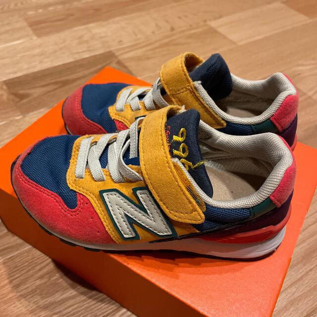 New Balance(ニューバランス)のNew Balance　17cm　スニーカー キッズ/ベビー/マタニティのキッズ靴/シューズ(15cm~)(スニーカー)の商品写真