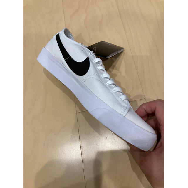 NIKE   スニーカー　白色　サイズ27.5   新品