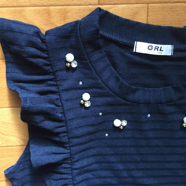 GRL(グレイル)の袖フリル ビジュー トップス レディースのトップス(カットソー(半袖/袖なし))の商品写真