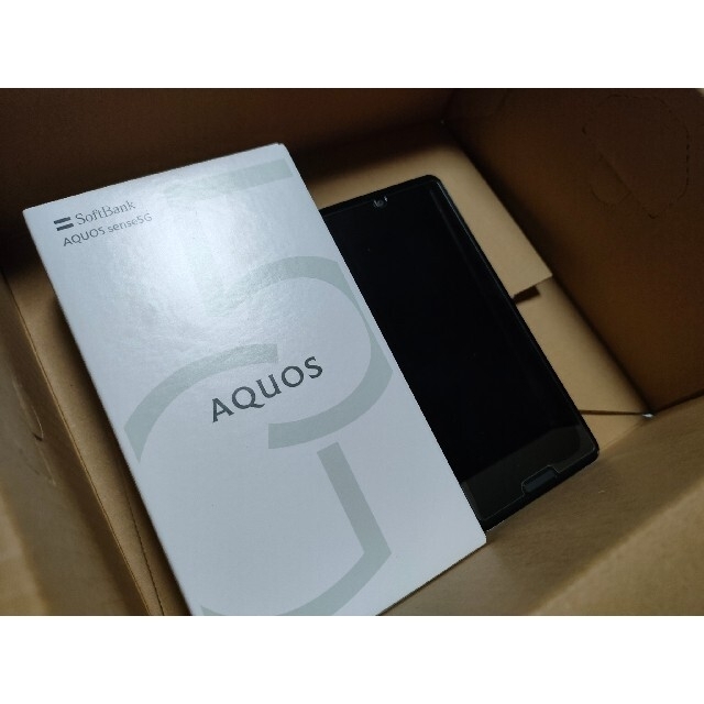 AQUOS(アクオス)のAQUOSsense5g 本体＋ケース＋フィルム貼付済 スマホ/家電/カメラのスマートフォン/携帯電話(スマートフォン本体)の商品写真