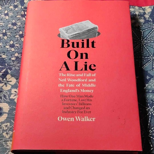Built On A Lie　Owen Walker エンタメ/ホビーの本(洋書)の商品写真