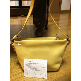 コーチ(COACH)のコーチcoach  レザー革皮可愛いクリームイエローのミニバック　ベルト調節可能(ショルダーバッグ)