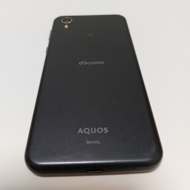 AQUOS(アクオス)のSHARP　AQUOSケータイ　SH-01L スマホ/家電/カメラのスマートフォン/携帯電話(スマートフォン本体)の商品写真