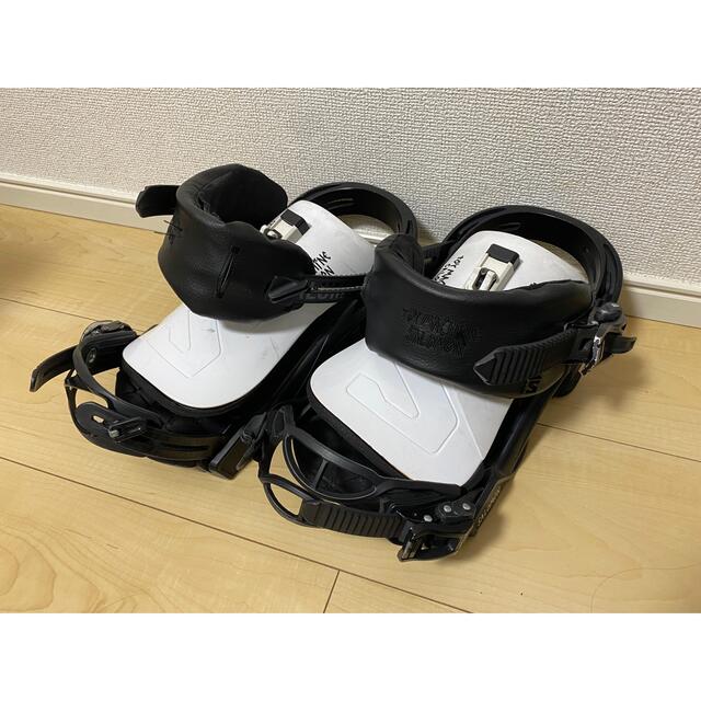 SALOMON(サロモン)の【ビンディング（コラボ品）】サロモン×トイマシーン スポーツ/アウトドアのスノーボード(バインディング)の商品写真