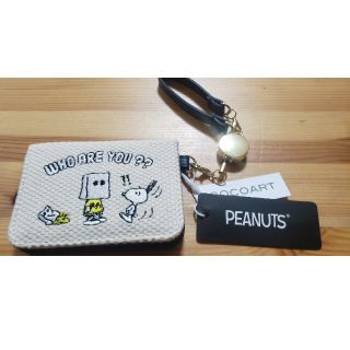 ピーナッツ(PEANUTS)のpeanuts　SNOOPY　オープンデニムパスケース　リール付定期入れ(名刺入れ/定期入れ)