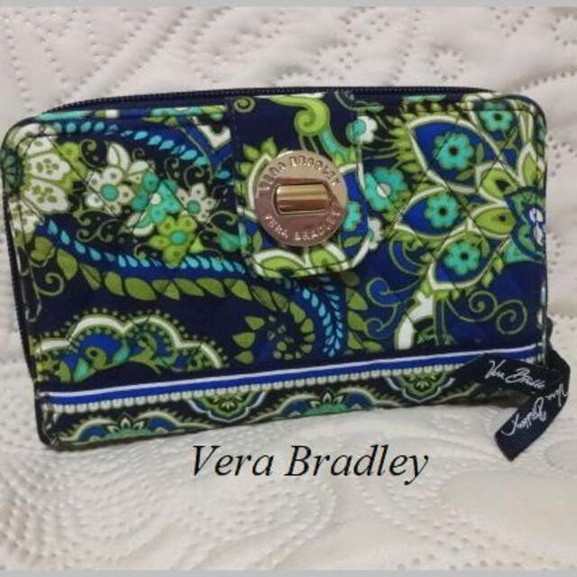 Vera Bradley(ヴェラブラッドリー)のタグ付き未使用Vera Bradleyヴェラ花柄ターンロックウォレット レディースのファッション小物(財布)の商品写真