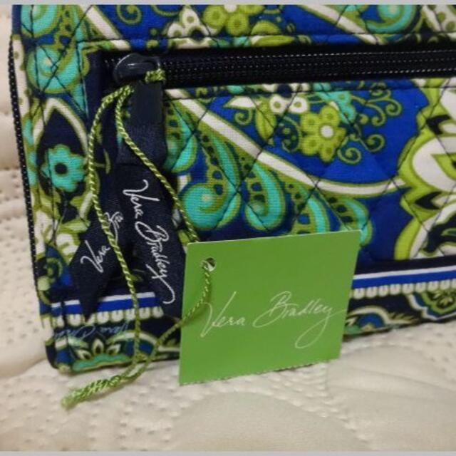 Vera Bradley(ヴェラブラッドリー)のタグ付き未使用Vera Bradleyヴェラ花柄ターンロックウォレット レディースのファッション小物(財布)の商品写真