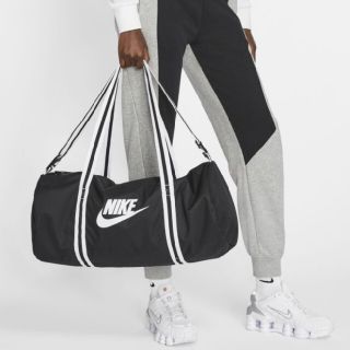 ナイキ(NIKE)のナイキ　ドラムバッグ(ドラムバッグ)