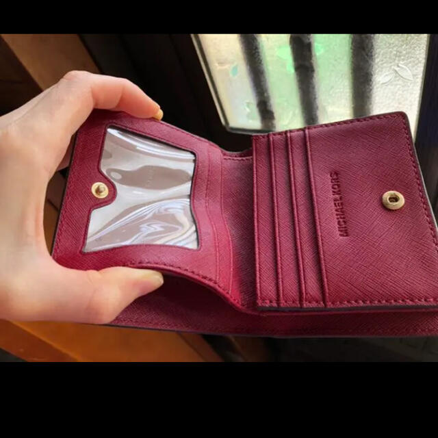 Michael Kors - マイケルコース 二つ折り財布 赤 レッドの通販 by みん