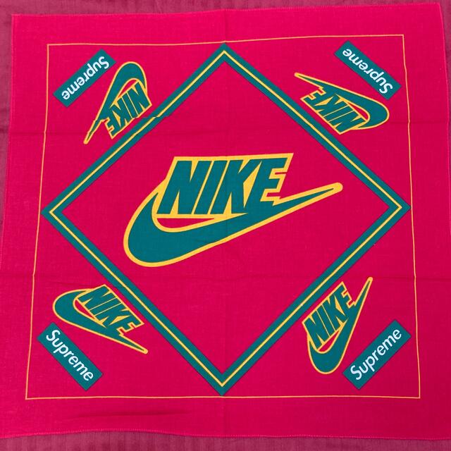 Supreme - Supreme Bandana Nike 赤の通販 by りえ34's shop ...