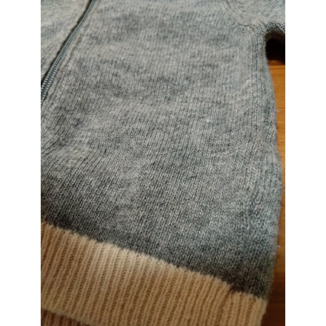 MONCLER(モンクレール)のMONCLERニットパーカー キッズ/ベビー/マタニティのベビー服(~85cm)(ニット/セーター)の商品写真