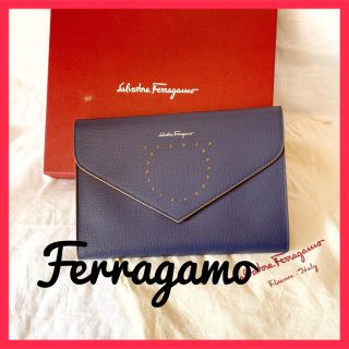 サルヴァトーレフェラガモ(Salvatore Ferragamo)の☆サルヴァトーレ・フェラガモ☆Ferragamo☆マルチケース☆未使用☆(クラッチバッグ)