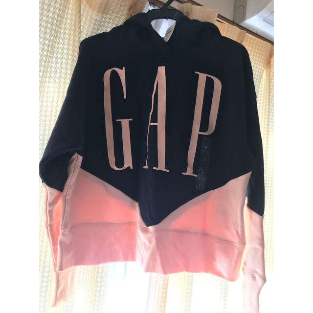 GAP(ギャップ)のGAP パーカー新品未使用 レディースのトップス(パーカー)の商品写真