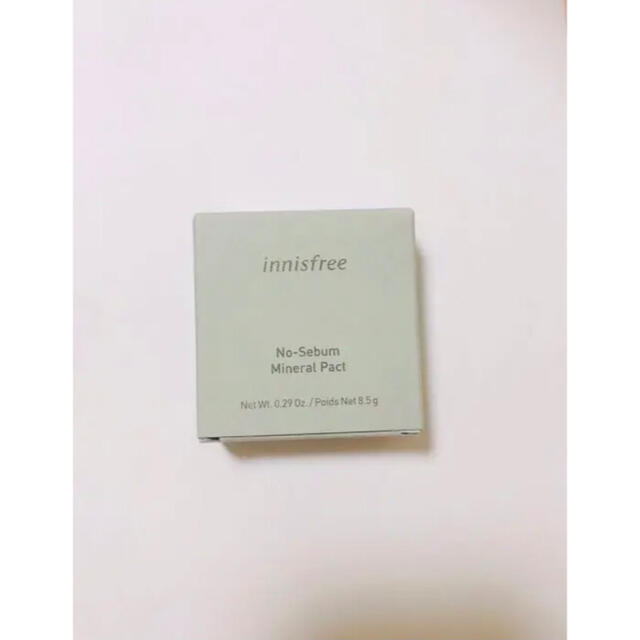 Innisfree(イニスフリー)の[純正規品]イニスフリーノーセバムミネラルパクト8.5g•パフ付き コスメ/美容のベースメイク/化粧品(フェイスパウダー)の商品写真