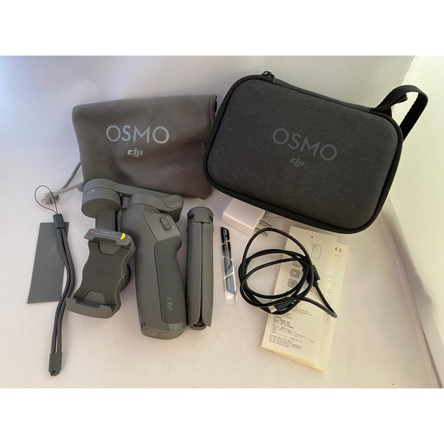 OSMOSIS(オズモーシス)のDJI Osmo Mobile 3 コンボ　美品　外箱あり スマホ/家電/カメラのスマホアクセサリー(自撮り棒)の商品写真