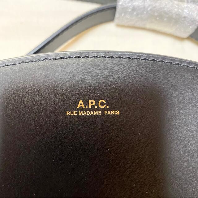 新品未使用！送料込み★A.P.C.★ハーフムーン 半月型 ショルダーバッグ 3