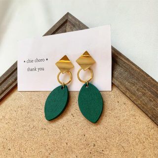 グリーン×ウッド風　ピアス　イヤリング変更可(ピアス(両耳用))