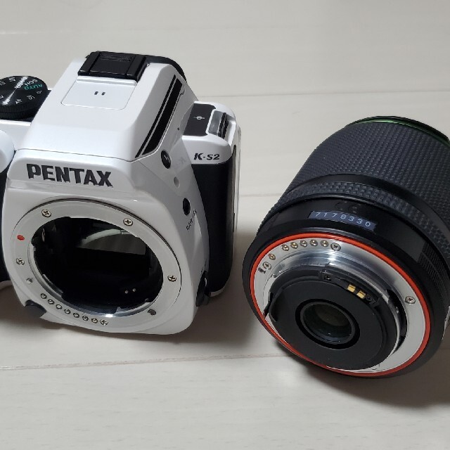 PENTAX(ペンタックス)のはるはる様専用 PENTAX K-S2  18-135mm F3.5-5.6 スマホ/家電/カメラのカメラ(デジタル一眼)の商品写真