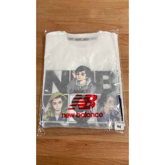 New Balance(ニューバランス)の【たお様専用】MサイズDISH//  9BOX オリジナルロングTシャツ エンタメ/ホビーのタレントグッズ(ミュージシャン)の商品写真