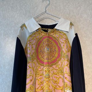 モチーフ柄　ブラウス　首元アクセ取り外し可　L