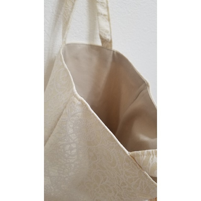 A4が入る！結婚式やパーティー、着物に合わせやすいフォーマルバッグ-オフホワイト レディースのバッグ(トートバッグ)の商品写真