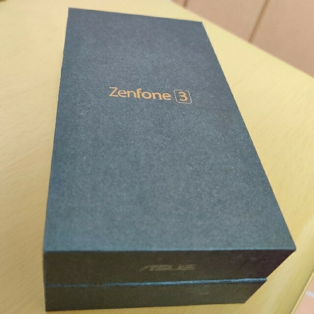 ASUS(エイスース)のZenfone3（ジャンク品につき大幅お値引き） スマホ/家電/カメラのスマートフォン/携帯電話(スマートフォン本体)の商品写真