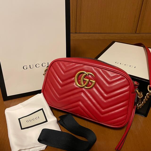 GUCCI GGマーモント ショルダーバック-