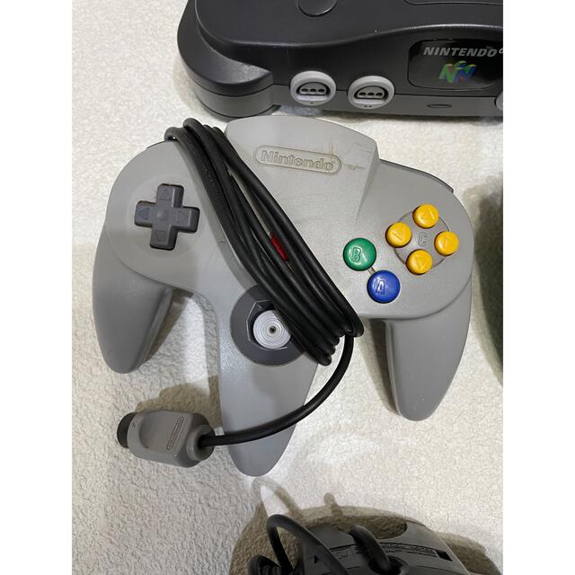 NINTENDO 64(ニンテンドウ64)の【動作確認済み】ニンテンドー64本体+コントローラー4個+ソフト16本セット エンタメ/ホビーのゲームソフト/ゲーム機本体(家庭用ゲーム機本体)の商品写真