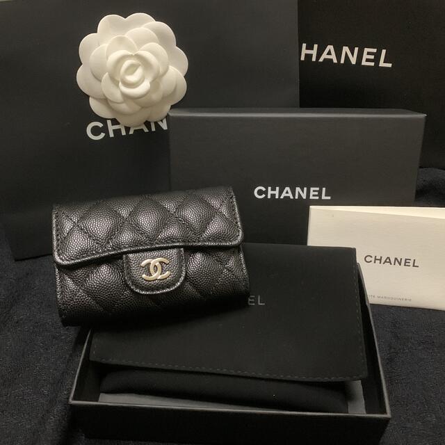 新品☆CHANELシャネル　4連キーケース　激レアキャビアスキン入手困難