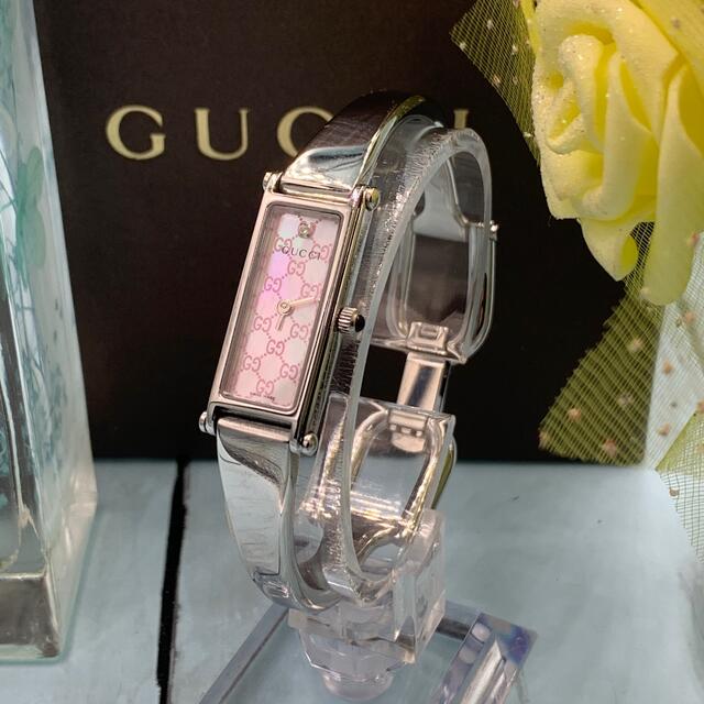 Gucci(グッチ)のGucci YA015562 ピンクパール GG柄 1Pダイヤ バングルウォッチ レディースのファッション小物(腕時計)の商品写真