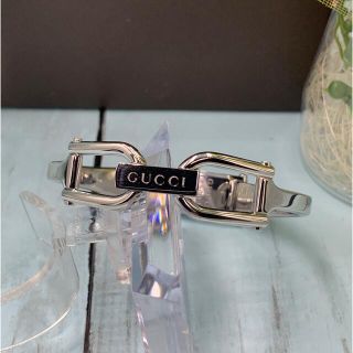 Gucci - Gucci YA015562 ピンクパール GG柄 1Pダイヤ バングルウォッチ