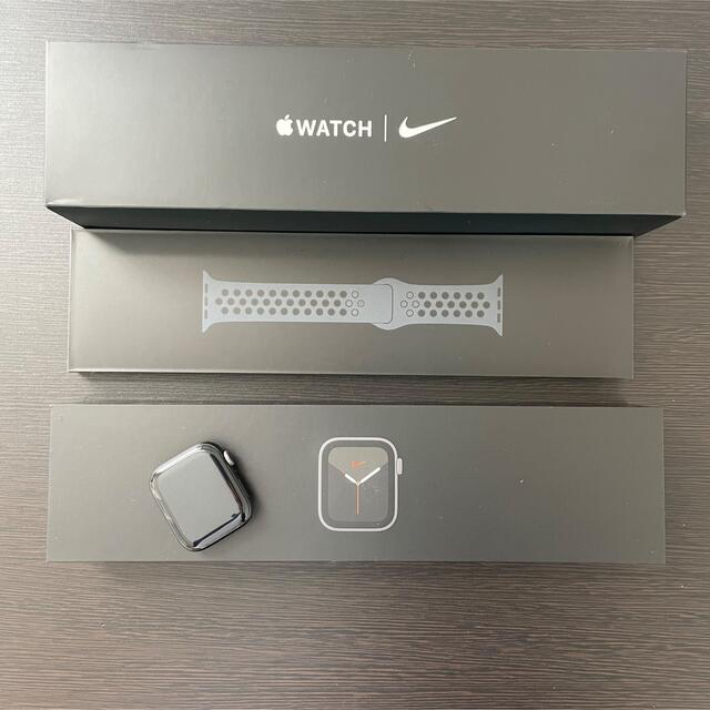 Apple Watch(アップルウォッチ)のApple Watch  series5 NIKE セルラー 44mm ブラック メンズの時計(腕時計(デジタル))の商品写真