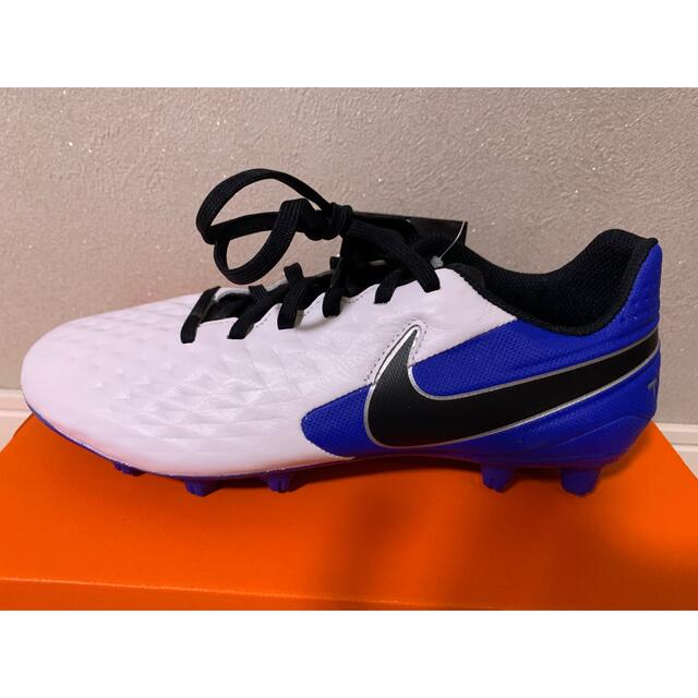 NIKE サッカースパイク ナイキ ティエンポ レジェンド アカデミー HG 25.0の通販 by まる｜ナイキならラクマ