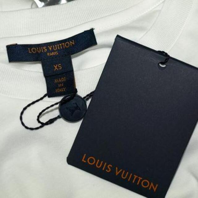 LOUIS VUITTON(ルイヴィトン)の国内正規品ルイ・ヴィトン　Tシャツ◇ホワイト 新品タグ付き　XSサイズ レディースのトップス(Tシャツ(半袖/袖なし))の商品写真