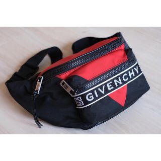 新品 本物 正規品 GIVENCHY メンズ マルチカラー ボディバッグ