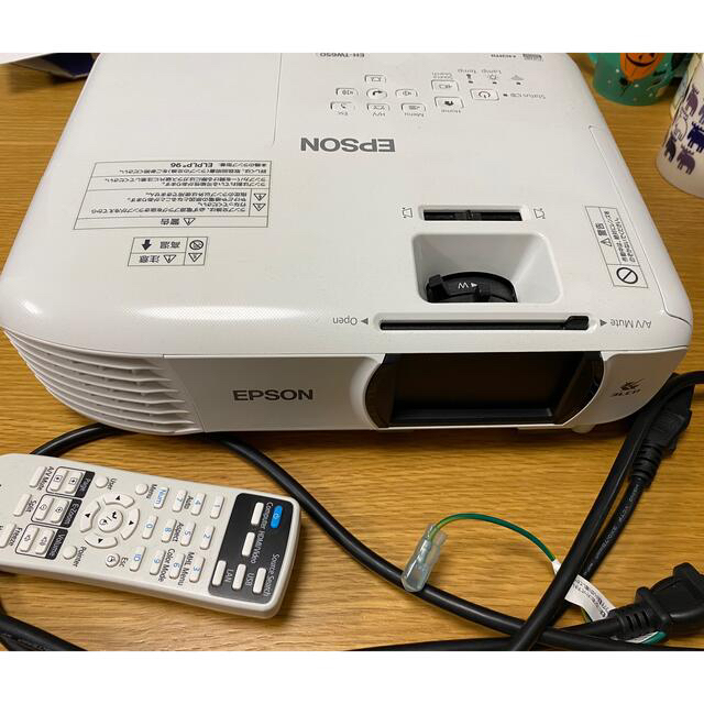 EPSON ホームプロジェクター　EH-TW650