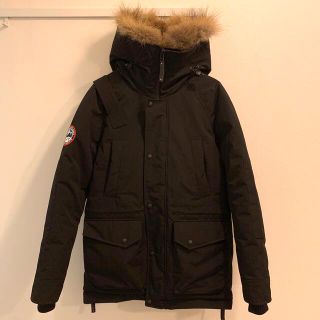 カナダグース(CANADA GOOSE)の【値下げ】アークティックエクスプローラー　チル　ブラック　Mサイズ(ダウンジャケット)